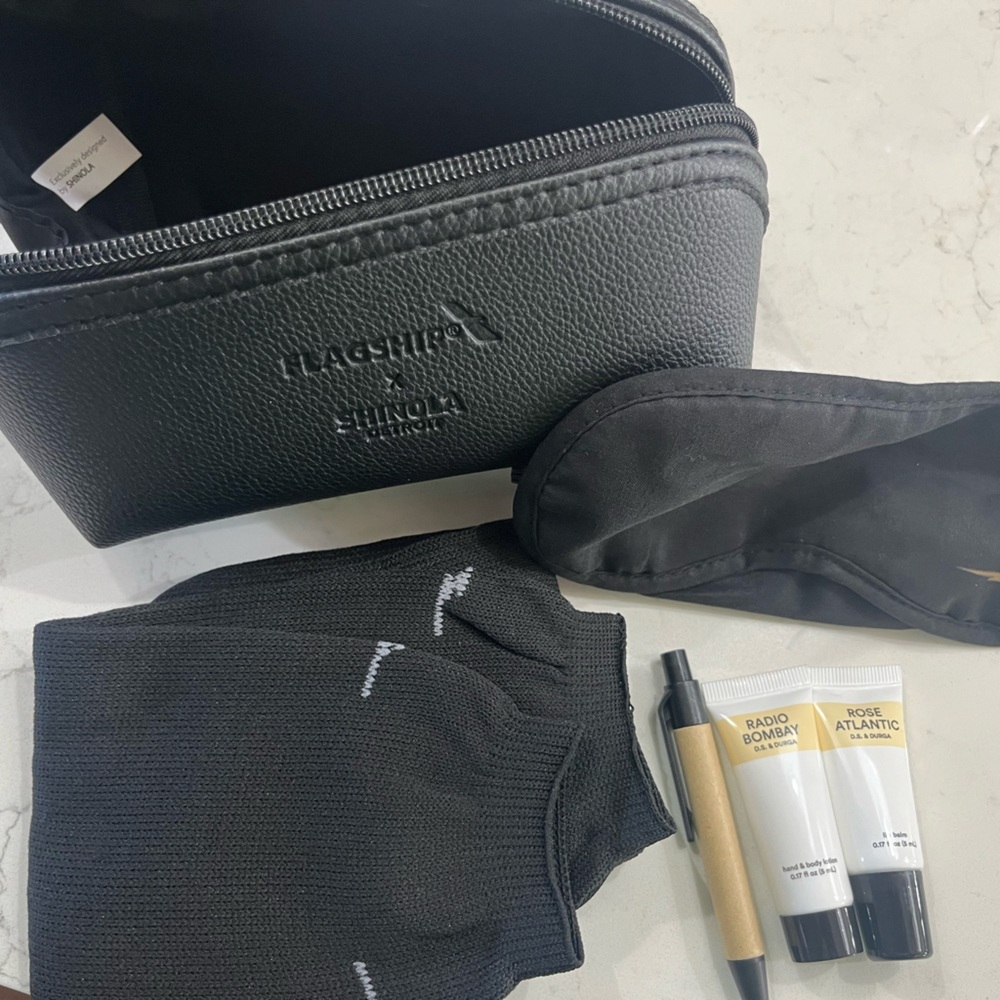 Shaving kit bag toiletries zipper bag